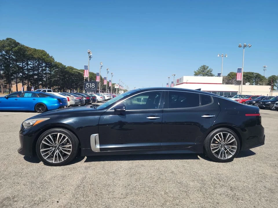 2018 Kia Stinger - Image 2 of 17
