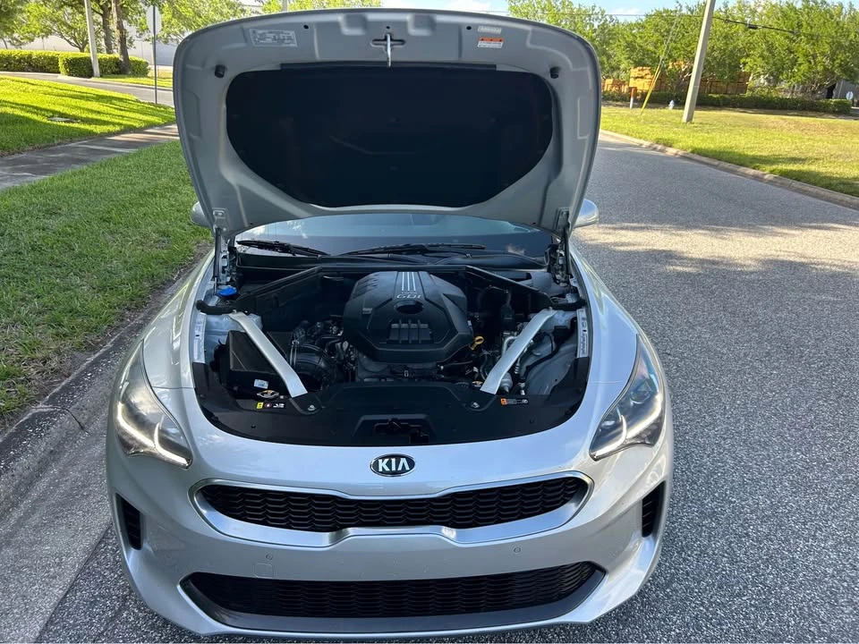 2018 Kia Stinger - Image 9 of 18