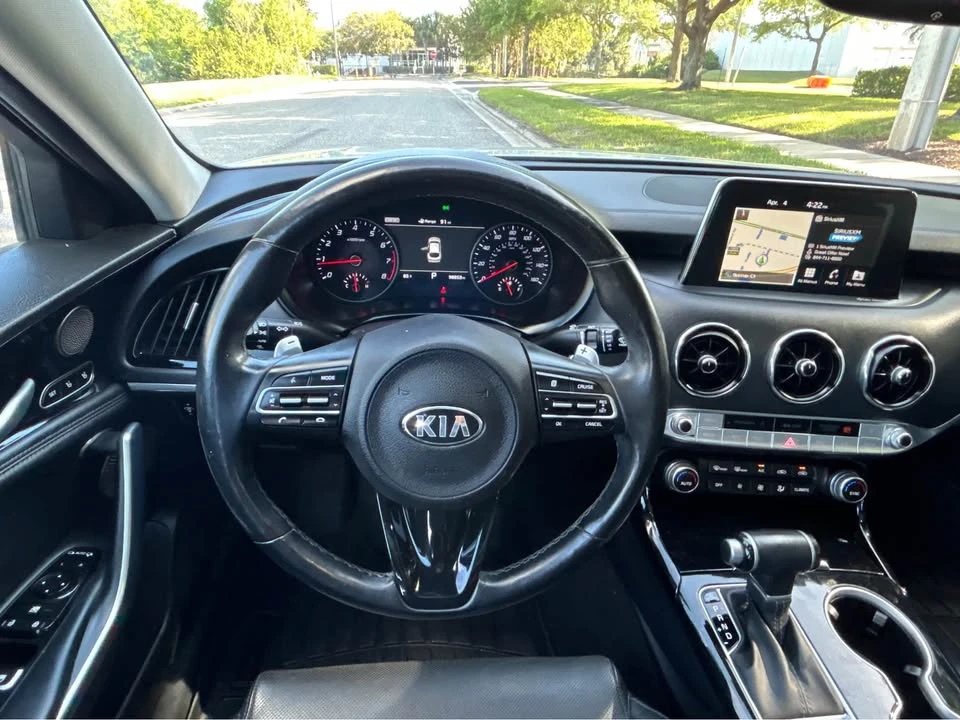 2018 Kia Stinger - Image 14 of 18