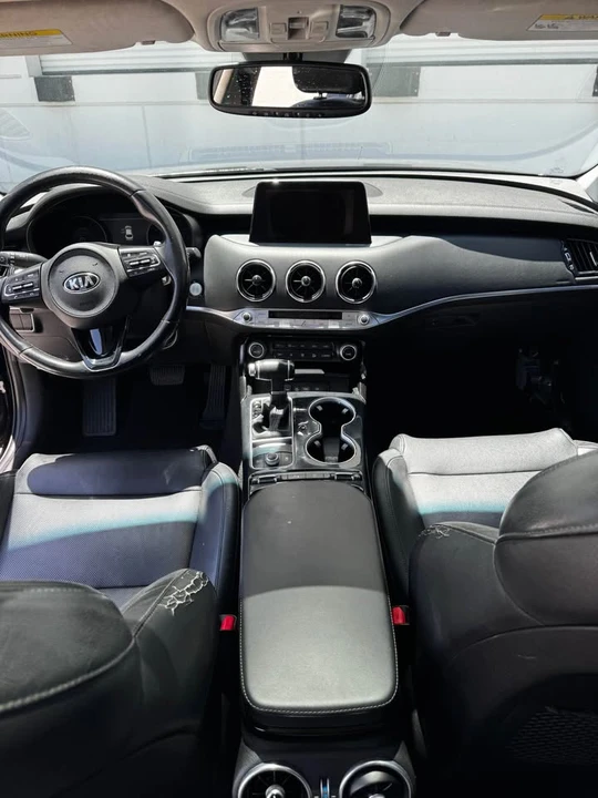 2018 Kia Stinger - Image 7 of 12