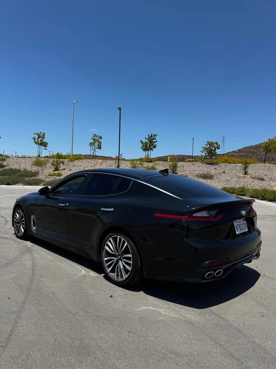 2018 Kia Stinger - Image 3 of 12
