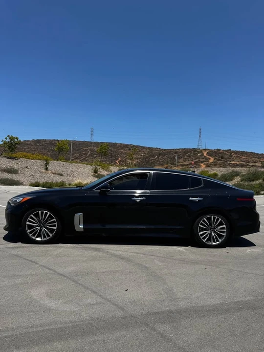 2018 Kia Stinger - Image 2 of 12