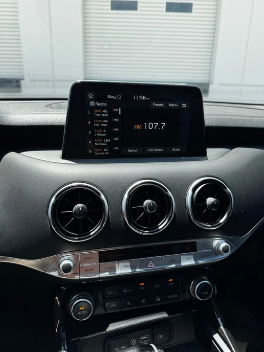 2018 Kia Stinger - Image 9 of 12