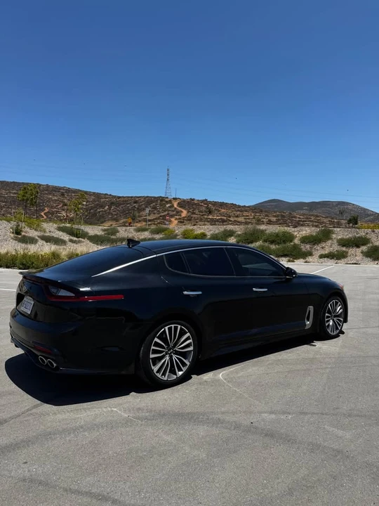 2018 Kia Stinger - Image 4 of 12
