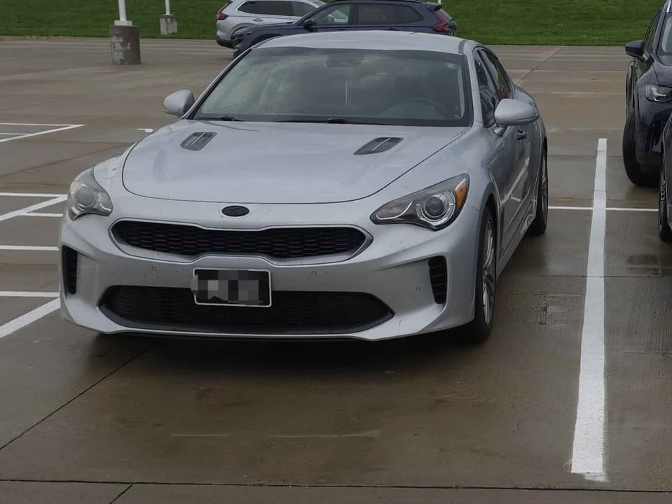 2018 Kia Stinger - Image 2 of 2
