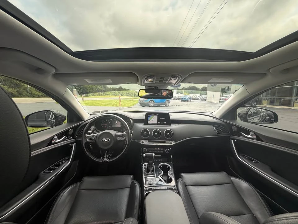 2018 Kia Stinger - Image 6 of 12