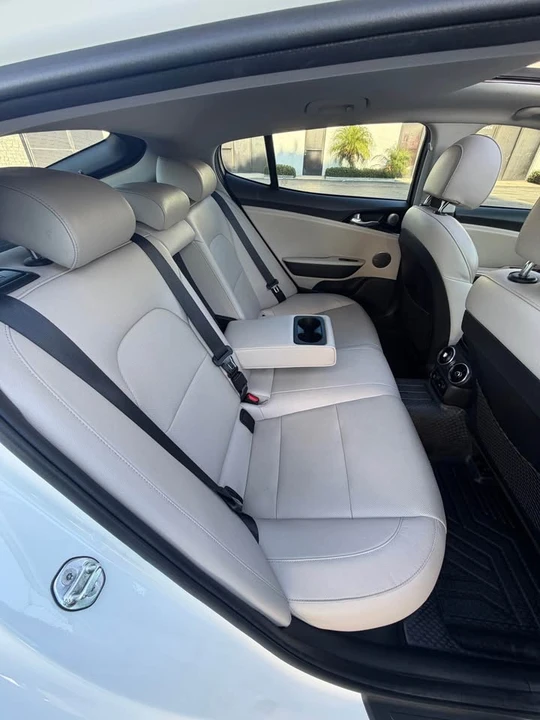 2018 Kia Stinger - Image 18 of 20