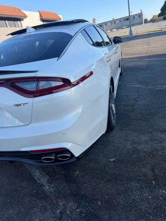 2018 Kia Stinger - Image 9 of 20