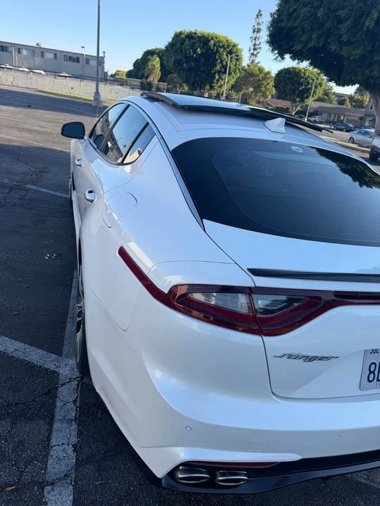 2018 Kia Stinger - Image 15 of 20