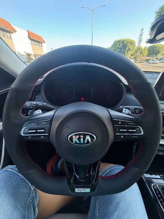 2018 Kia Stinger - Image 10 of 20