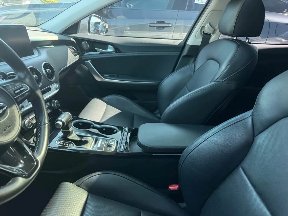 2018 Kia Stinger - Image 10 of 12