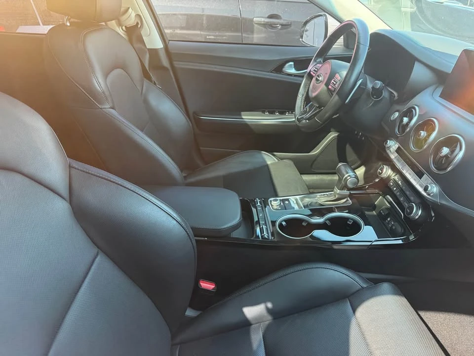 2018 Kia Stinger - Image 11 of 12