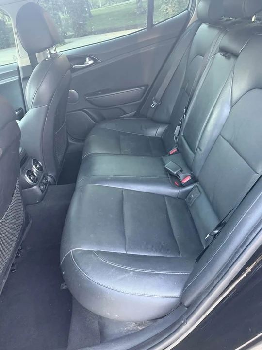 2018 Kia Stinger - Image 11 of 14
