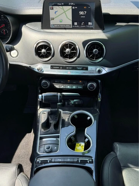 2018 Kia Stinger - Image 14 of 15