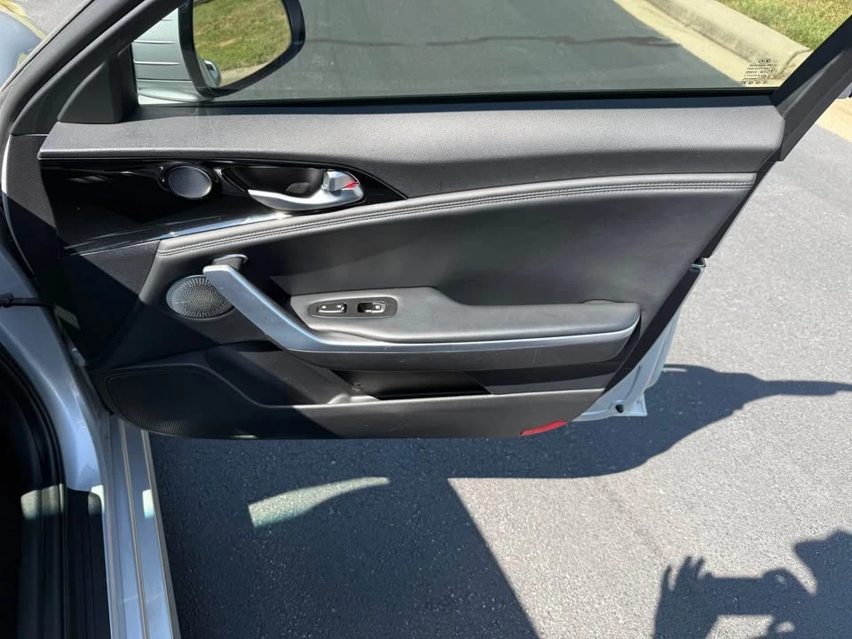 2018 Kia Stinger - Image 12 of 15