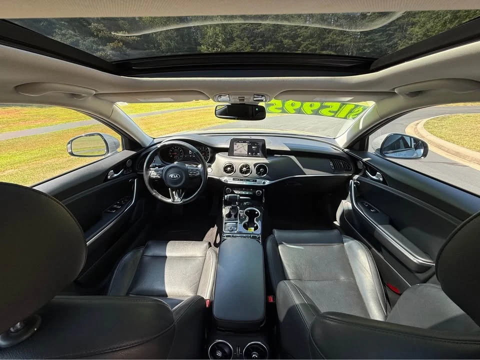 2018 Kia Stinger - Image 13 of 15