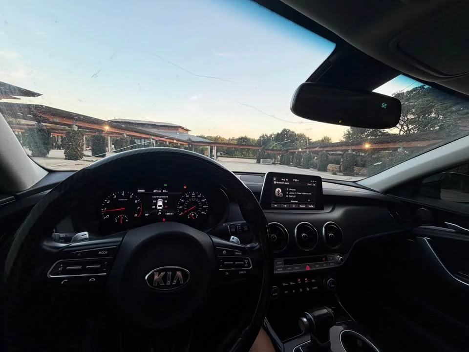 2018 Kia Stinger - Image 12 of 14