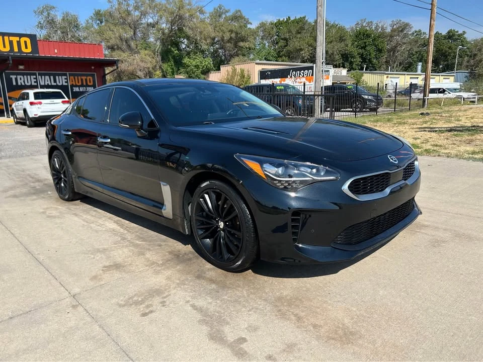 2018 Kia Stinger - Image 8 of 19