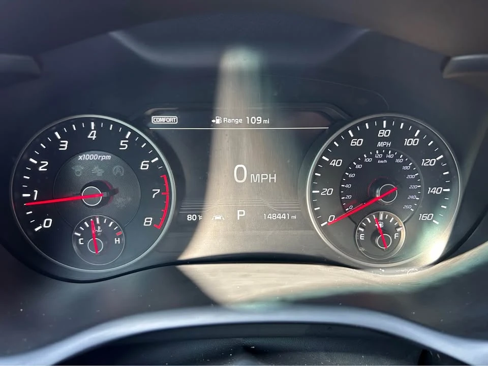2018 Kia Stinger - Image 17 of 19