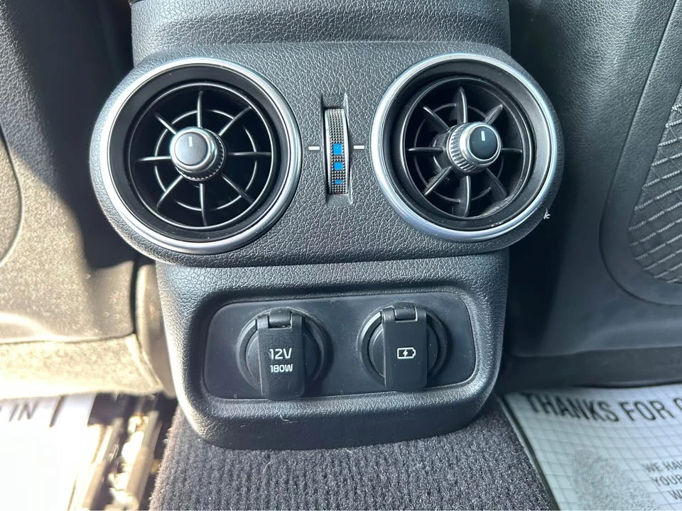 2018 Kia Stinger - Image 18 of 19