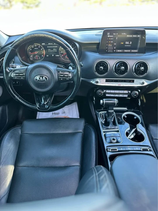 2018 Kia Stinger - Image 15 of 20
