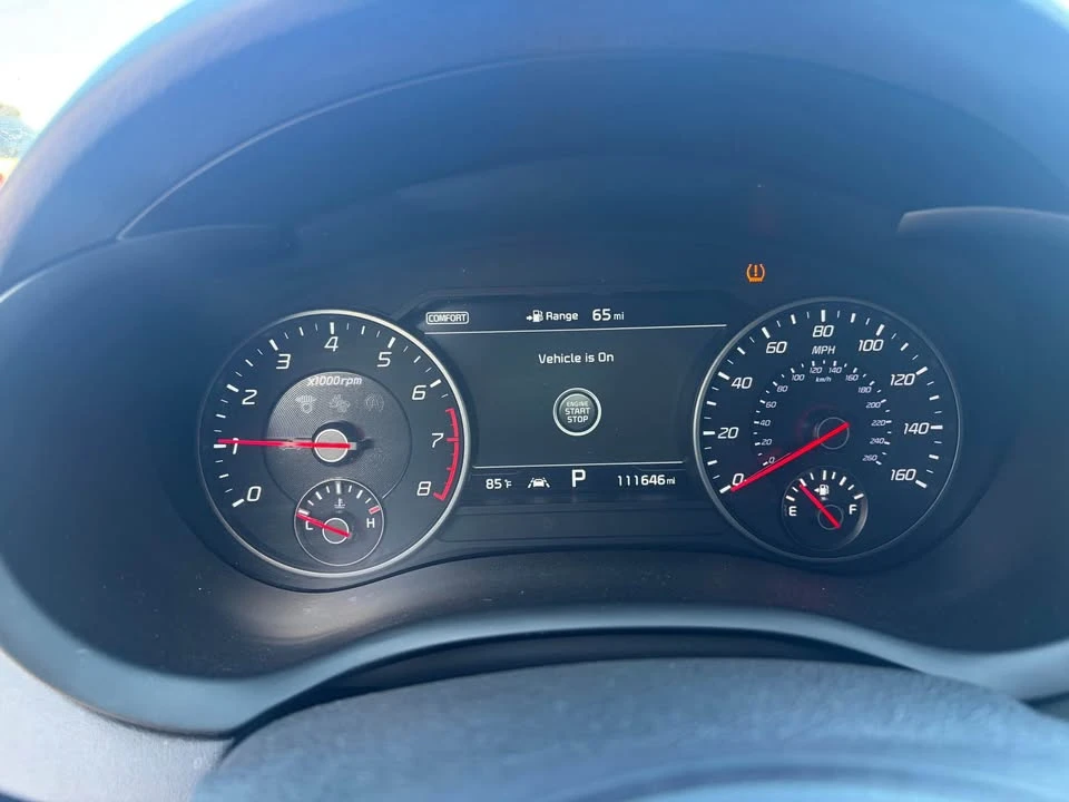 2018 Kia Stinger - Image 8 of 14