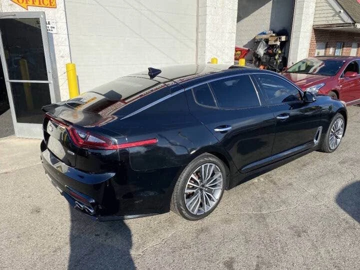 2018 Kia Stinger - Image 5 of 9