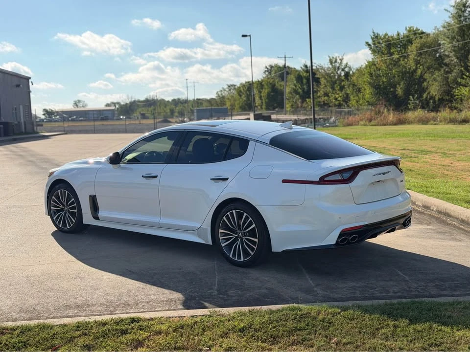 2018 Kia Stinger - Image 7 of 13