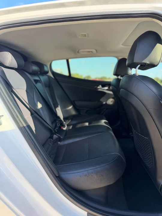 2018 Kia Stinger - Image 11 of 13
