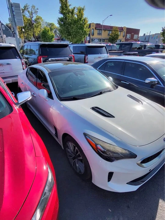 2018 Kia Stinger - Image 2 of 6