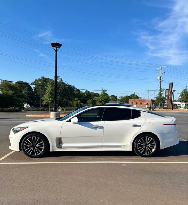 2018 Kia Stinger - Image 5 of 20