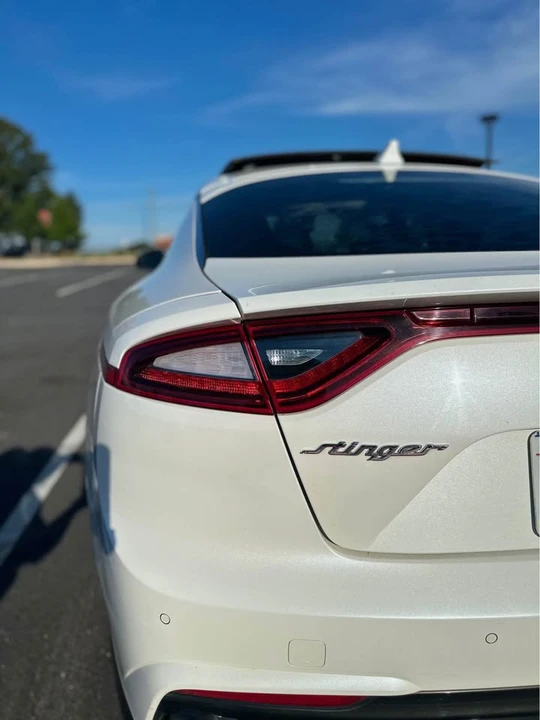 2018 Kia Stinger - Image 7 of 20
