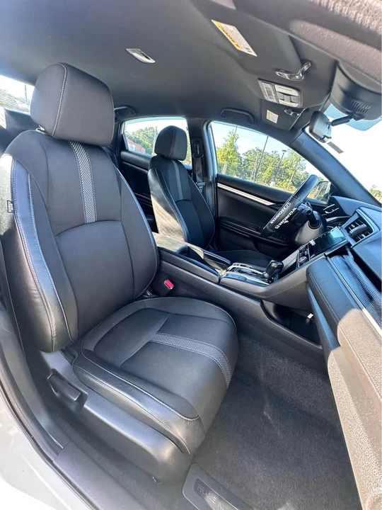 2018 Kia Stinger - Image 11 of 20