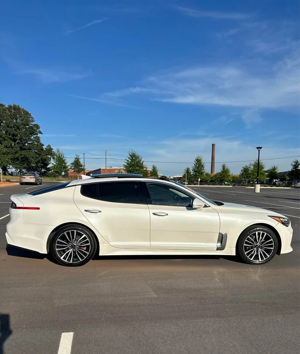 2018 Kia Stinger - Image 4 of 20