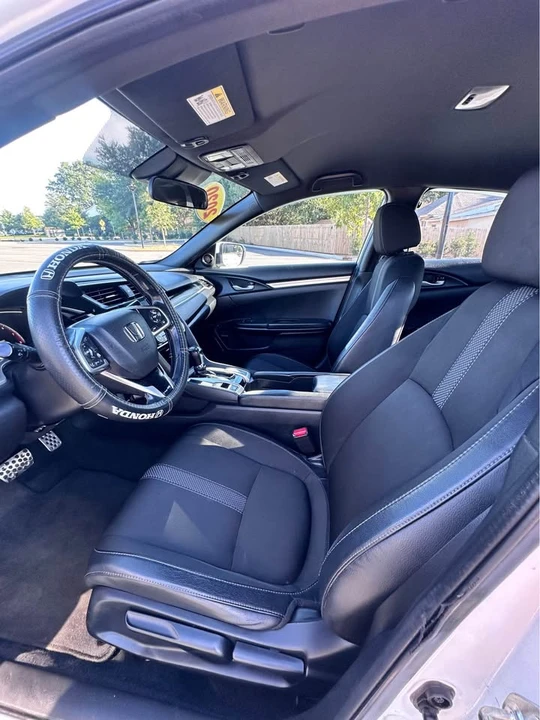2018 Kia Stinger - Image 10 of 20
