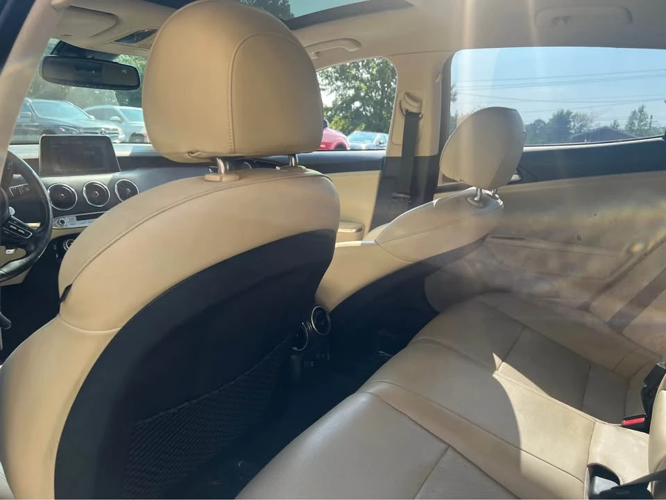 2018 Kia Stinger - Image 10 of 11