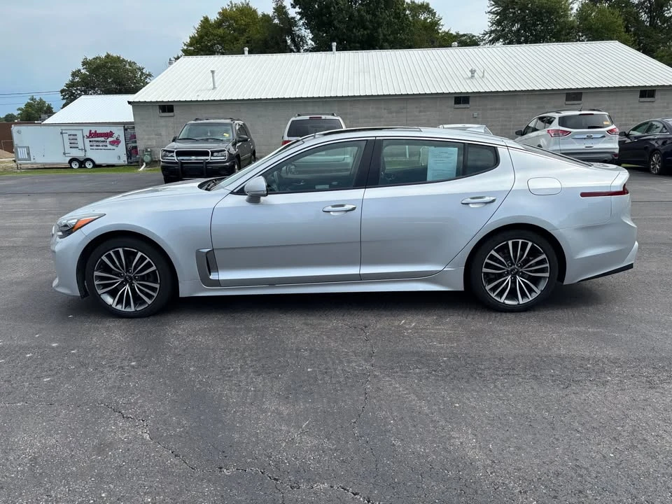 2018 Kia Stinger - Image 8 of 18