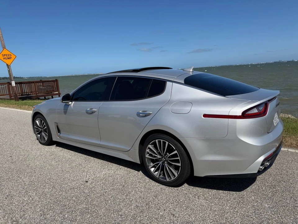 2018 Kia Stinger - Image 3 of 14