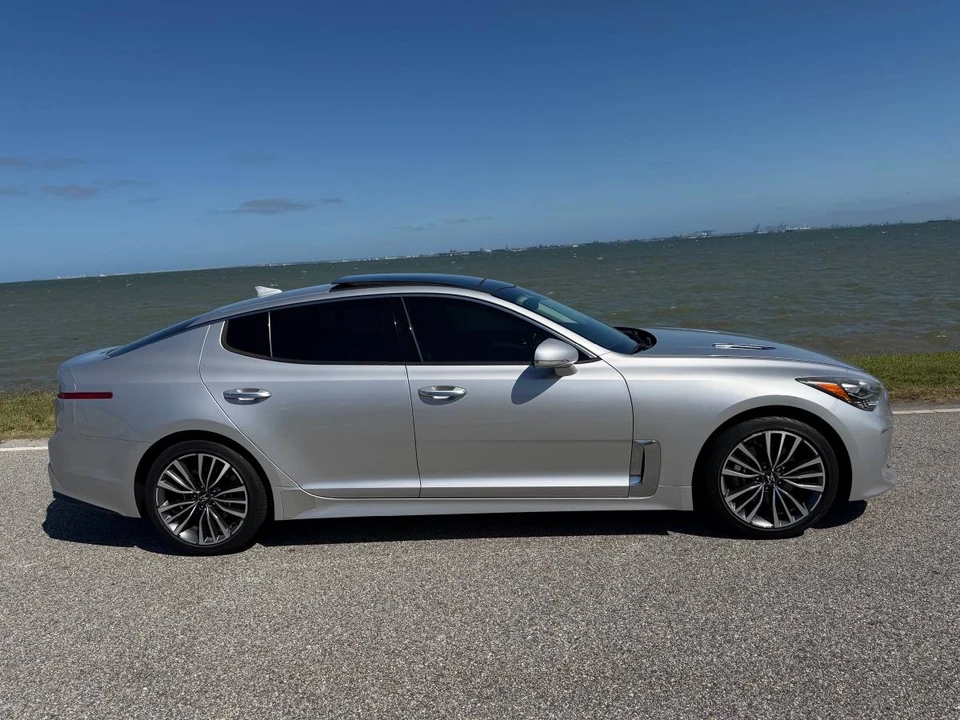 2018 Kia Stinger - Image 6 of 14