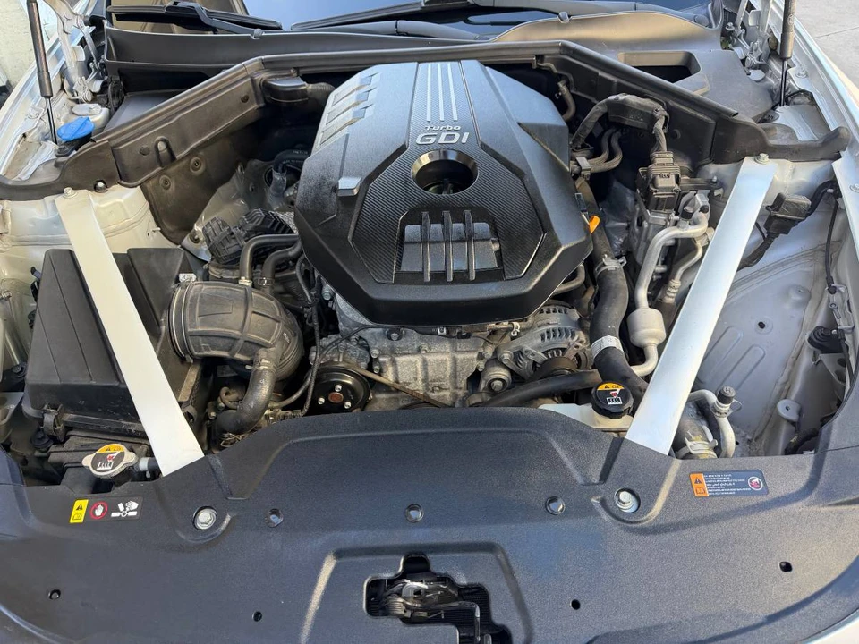 2018 Kia Stinger - Image 7 of 14