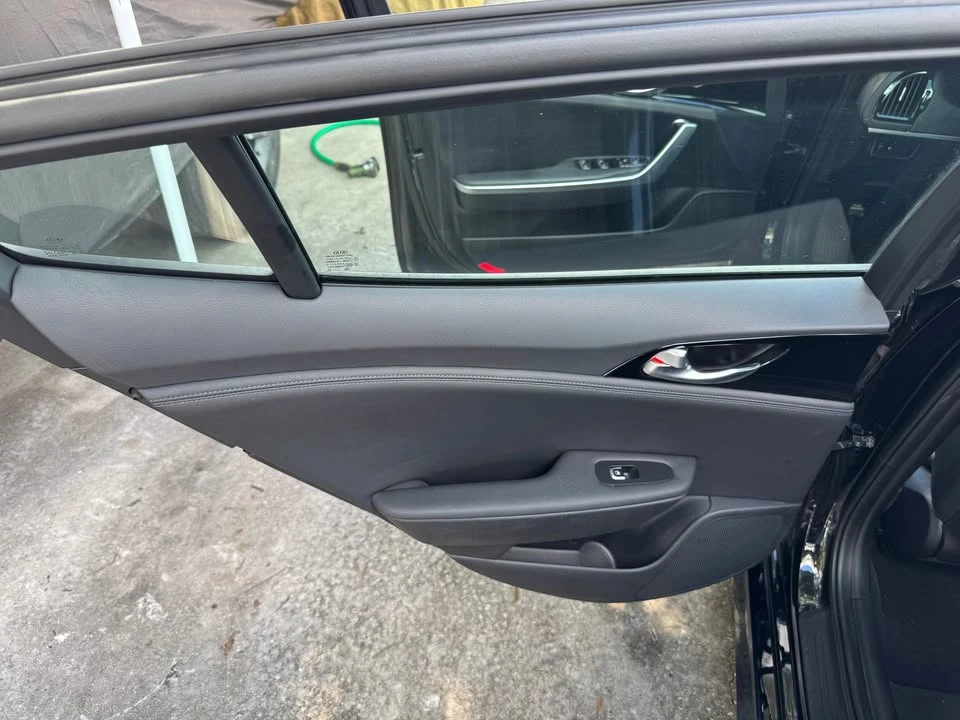 2018 Kia Stinger - Image 14 of 20