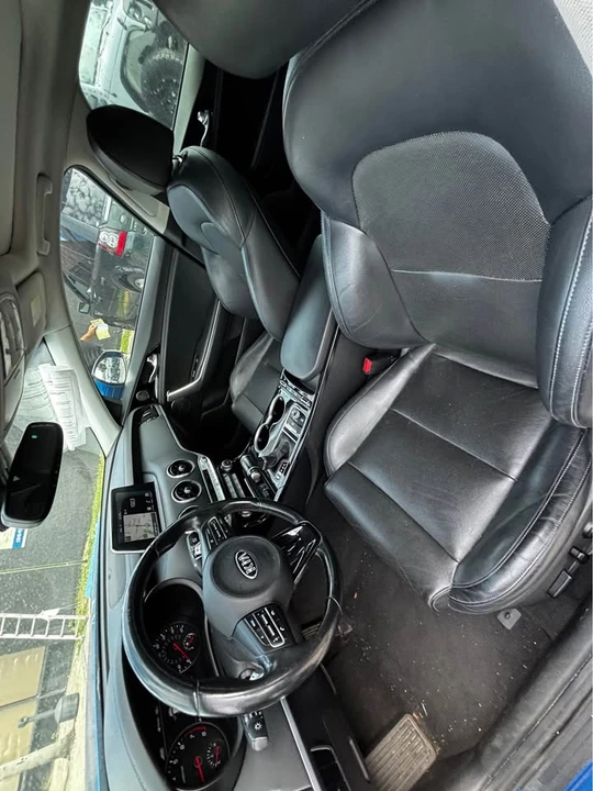 2018 Kia Stinger - Image 10 of 12