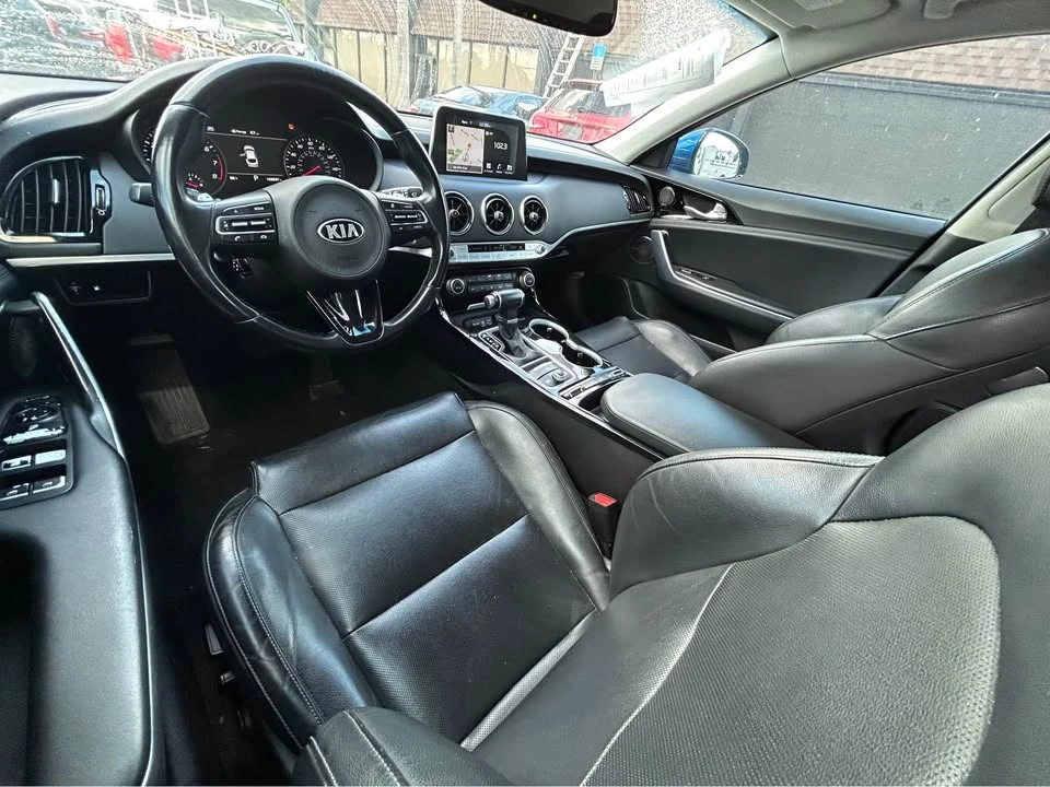 2018 Kia Stinger - Image 8 of 12