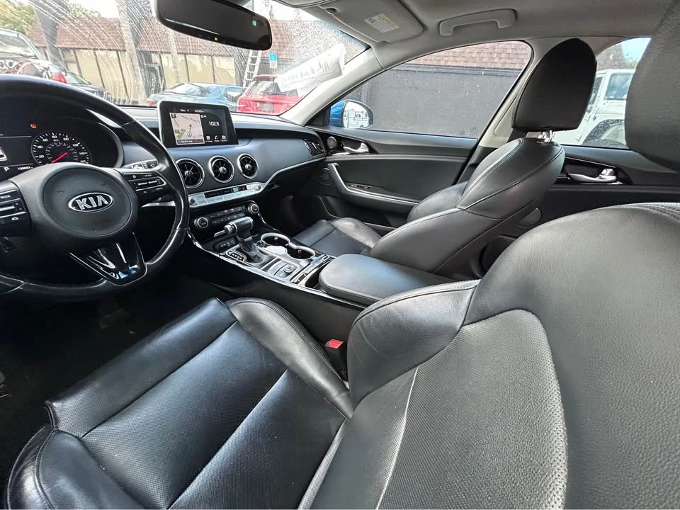 2018 Kia Stinger - Image 9 of 12