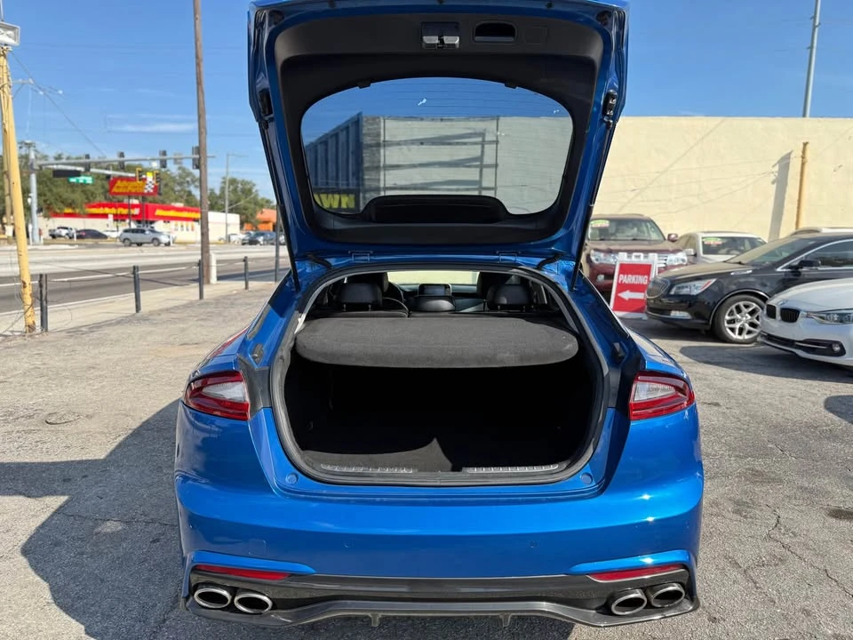 2018 Kia Stinger - Image 17 of 20