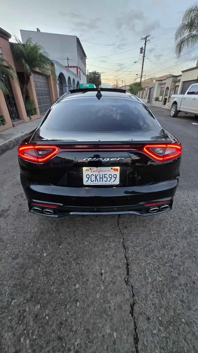 2018 Kia Stinger - Image 7 of 10
