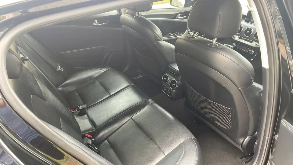 2018 Kia Stinger - Image 14 of 20
