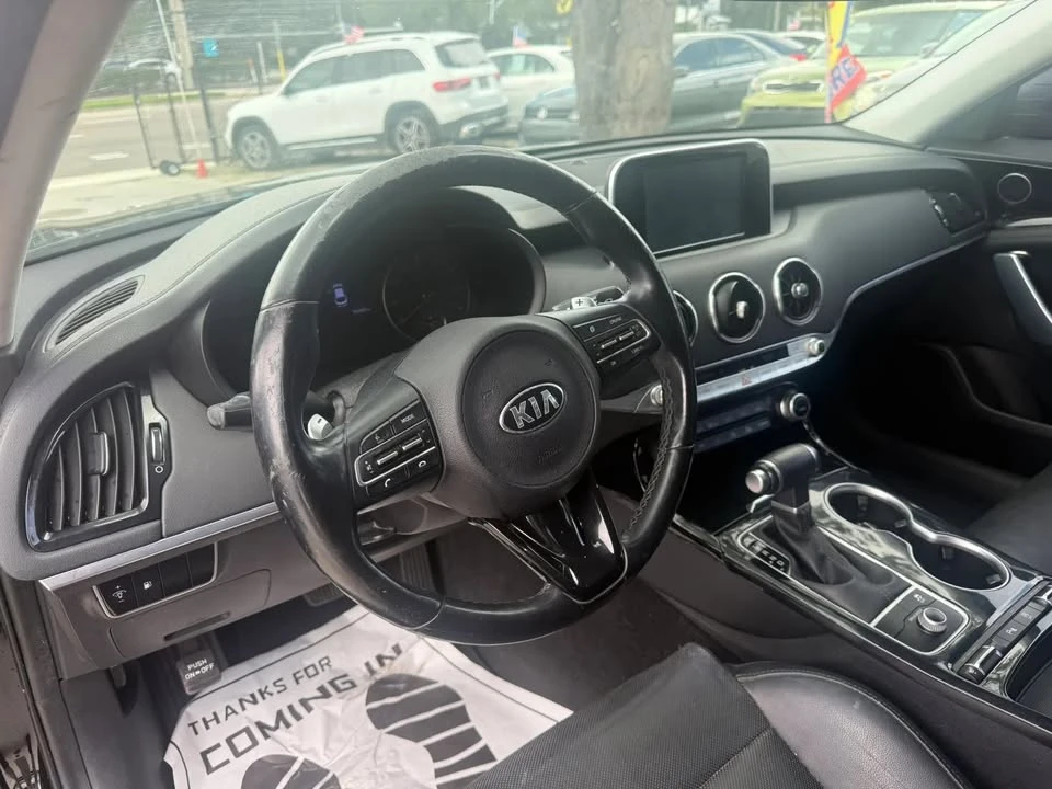 2018 Kia Stinger - Image 8 of 19
