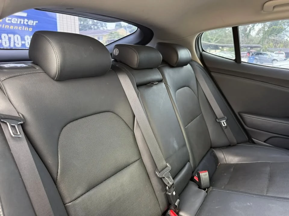 2018 Kia Stinger - Image 17 of 19
