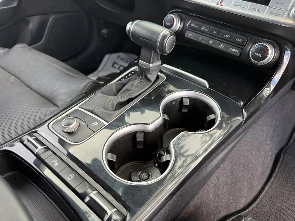 2018 Kia Stinger - Image 12 of 19